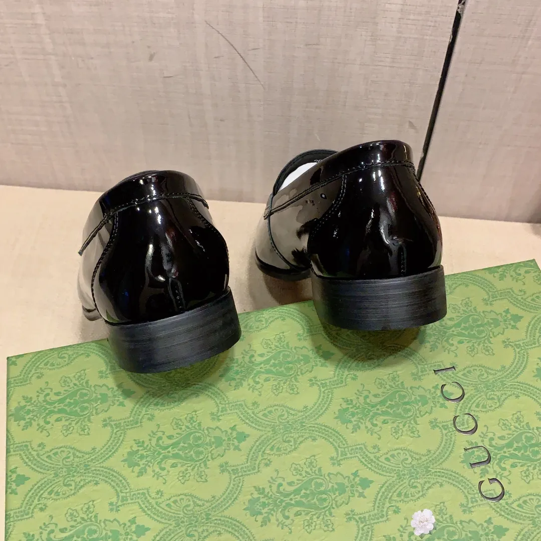 Men's Leather Shoes Men's Shoes 💰480💰💰🎩🎩 [Lightning] [Lightning] "Gucci*" The latest and most popular casual business leather shoes, top brand [Seduce] luxury ~ purchasing agent, top quality ~. [Strong] The upper is made of imported breathable cowhide with matching material ➕ breathable cowhide feet (•) and fine workmanship. The original stylish and stylish soft rubber wear-resistant and non-slip outsole is light and comfortable on the feet. The real thing looks better when taken in real life. 309: code: 38-44, can be customized to 45